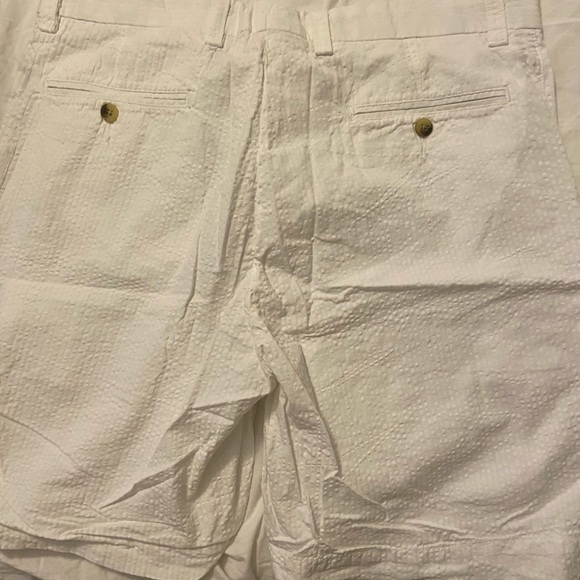 Men’s white shorts. Never worn. Size 34 - Picture 2 of 3
